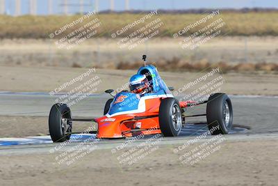 media/Nov-19-2022-CalClub SCCA (Sat) [[baae7b5f0c]]/Group 1/Race (Outside Grapevine)/